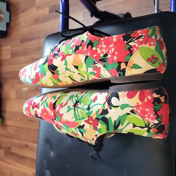 Women shoes - Picture 4 of 8